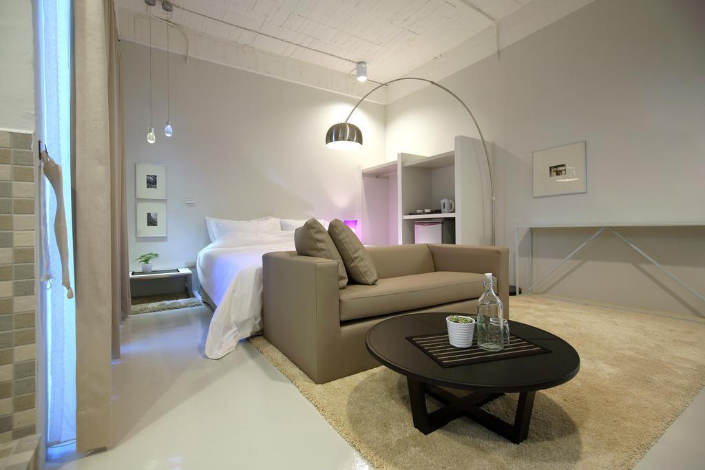 Longantree B And B Hualien City Room photo