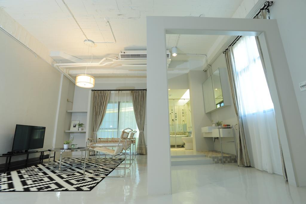 Longantree B And B Hualien City Room photo